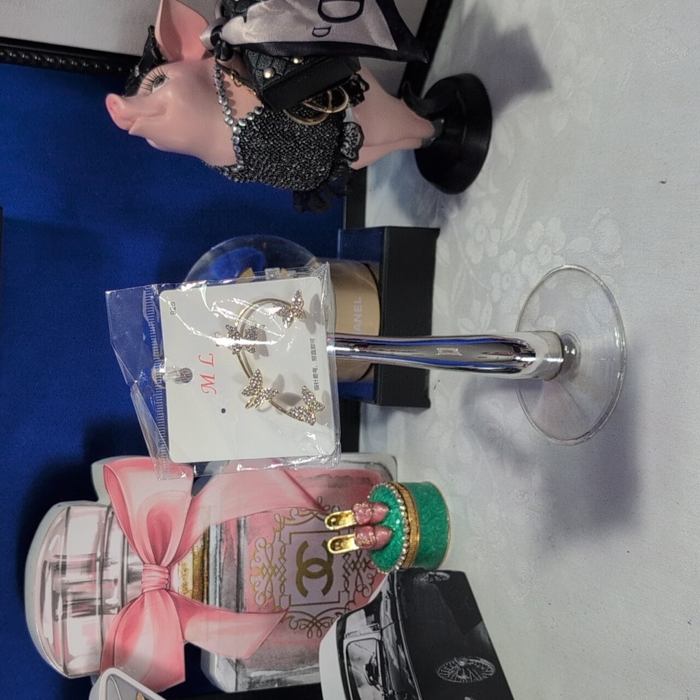 One Piece Gold Tone With Crystal Butterflies Ear/ Cuff Clip